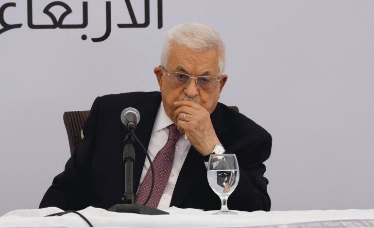 Filistin Devlet Başkanı Abbas, Lübnan’da BM temsilcisi ve siyasilerle görüştü