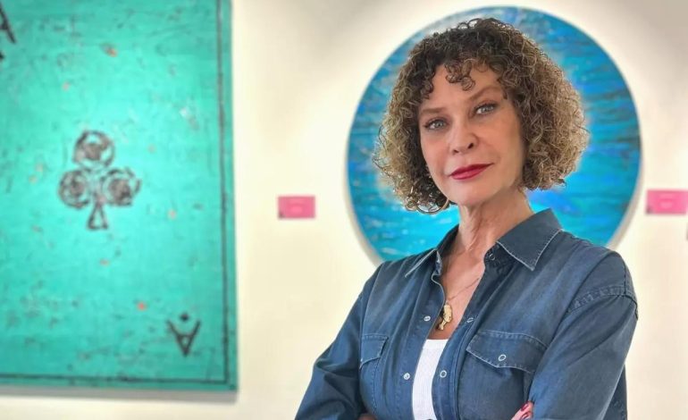 Fırça darbeleriyle gelen yeniden doğuş: Ekranlardan sanat galerisine
