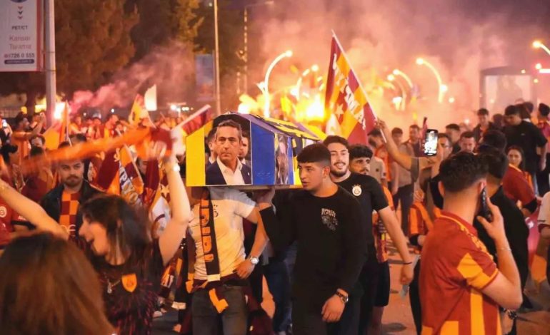 Galatasaray 25. Şampiyonluğunu Kutladı
