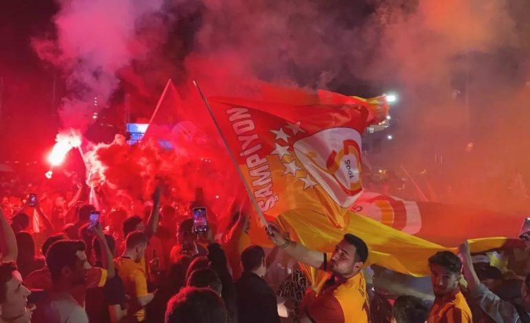 Galatasaray Şampiyonluğu Kutladı