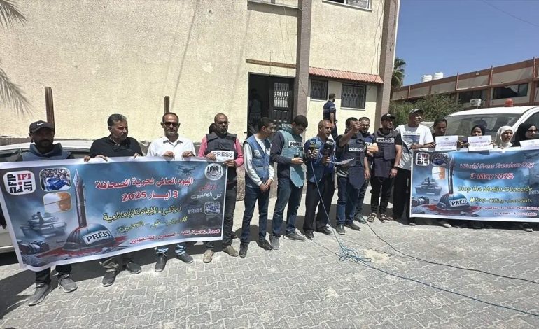 Gazetecilerden Soykırımı Durdurma Eylemi