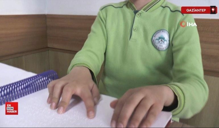 Gaziantep’te görme engelli depremzede genç 15 ayda hafız oldu