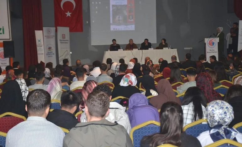 Gazze İçin Panel Düzenlendi