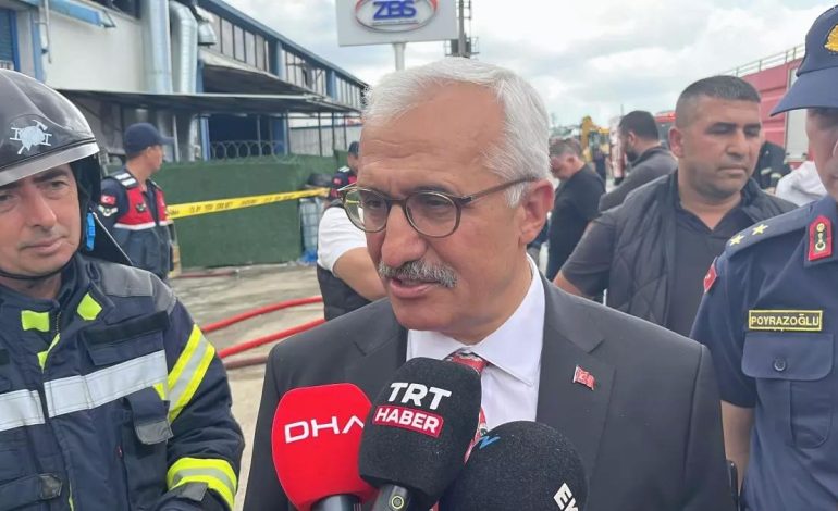 Gebze’de Yangın: 4 İşletme Etkilendi