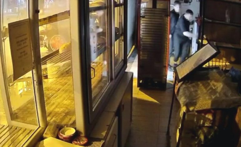 Gece yarısı fırın kurşunladılar