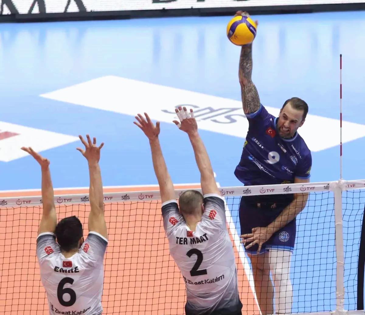 Georg Grozer Arkas Spor’a Veda Etti