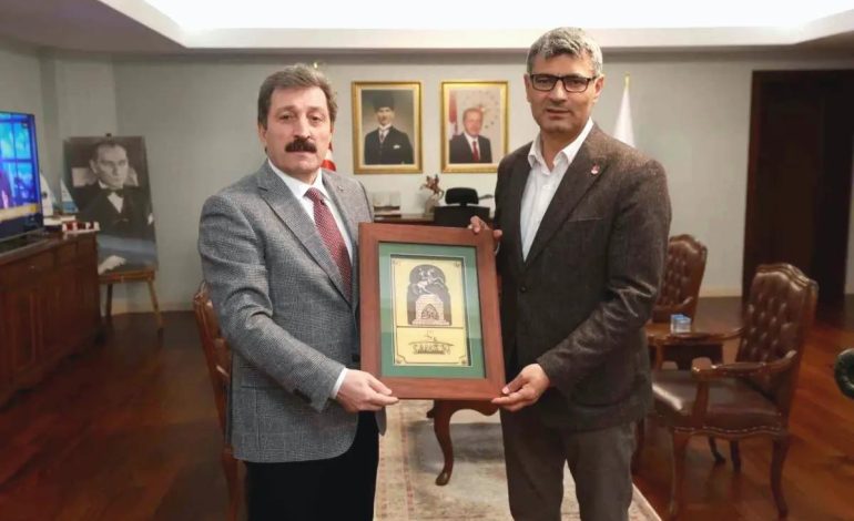 Gümüş Madalyalı Yusuf Dikeç, Vali’yi Ziyaret Etti