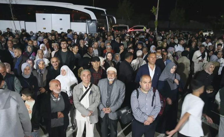 Hacı Adaylarına Uğurlama Töreni