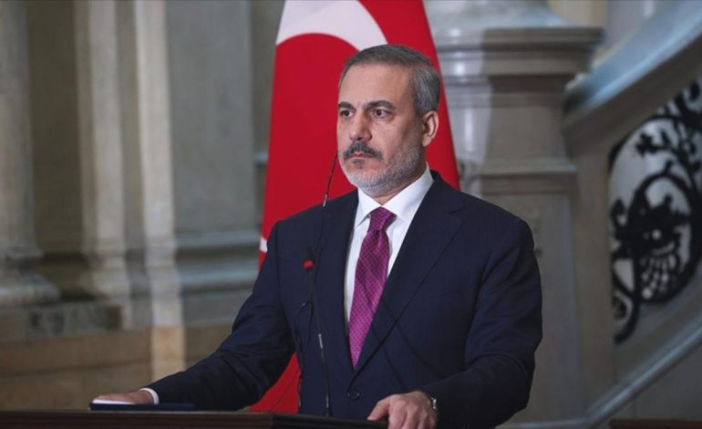 Hakan Fidan, AB dışişleri bakanları ile aile fotoğrafına katıldı