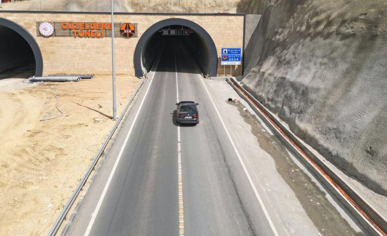 Hakkari-Van kara yolundaki riskli bölgeler tünellerle aşıldı