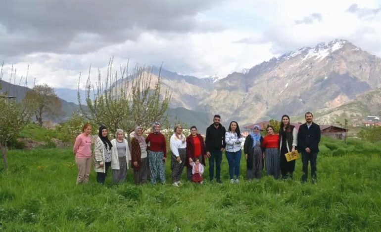 Hakkari’de Kadınlara Safran Eğitimi