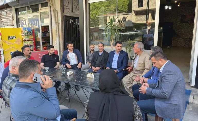 Hakkari’de PKK’nın silah bırakma kararı sevinçle karşılandı