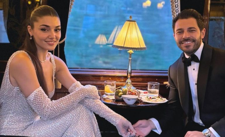 Hande Erçel ile Hakan Sabancı’dan mutluluk pozu