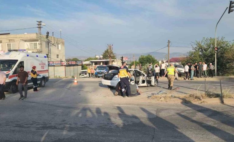 Hatay’da ‘Kaza Kavşağı’nda yine kaza: Vatandaş alt geçit istiyor