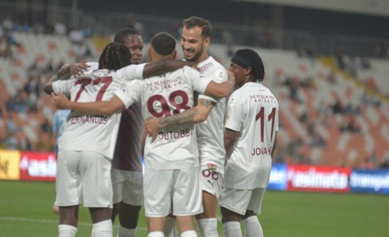 Hatayspor deplasmanda gol yağdırdı