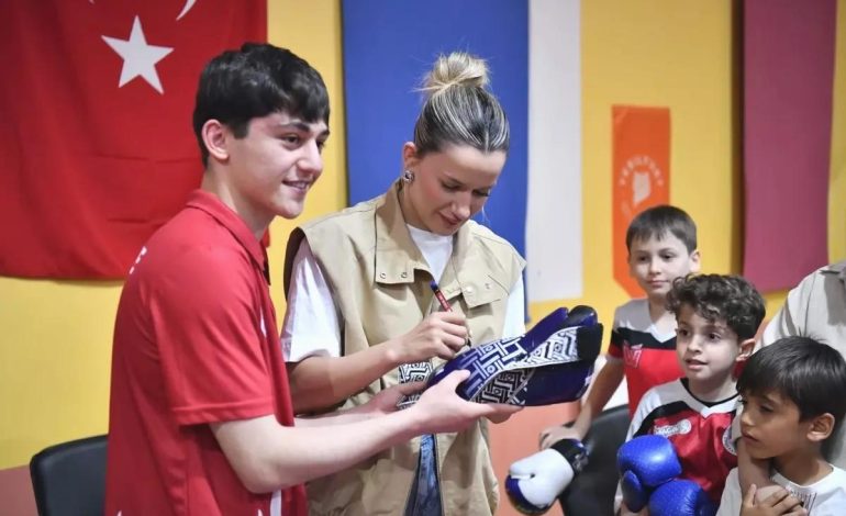Hatice Akbaş, Genç Sporculara Başarı Hikayesini Anlattı