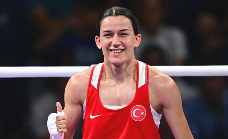 Hatice Akbaş, Türk kadın boksunun geldiği noktadan memnun