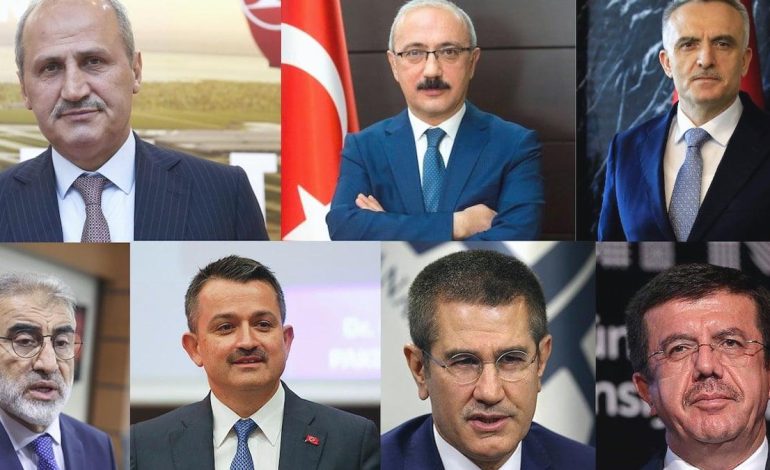 Hayat AKP’nin eski bakan ve milletvekillerine güzel