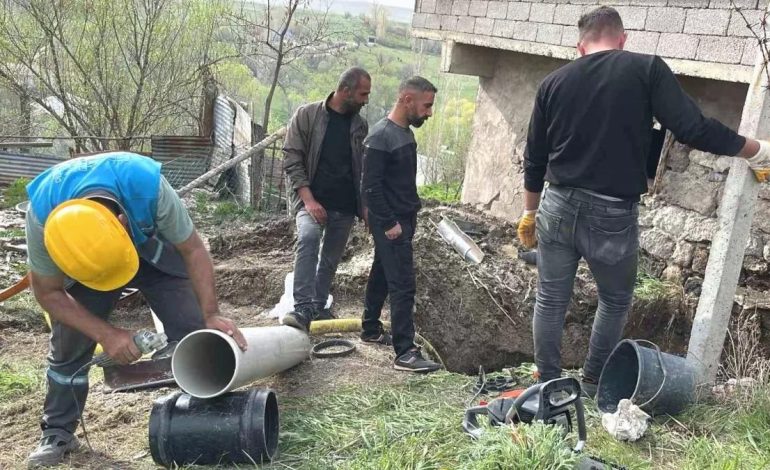 Hınıs ESKİ Çalışanları 1 Mayıs’ı İşe Devam Ederek Kutladı