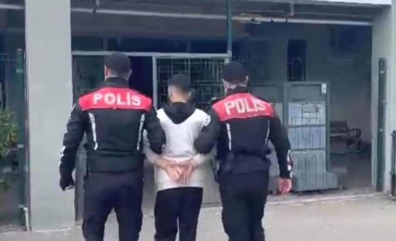 Hırsızlık suçlusu İzmir’de yakalandı