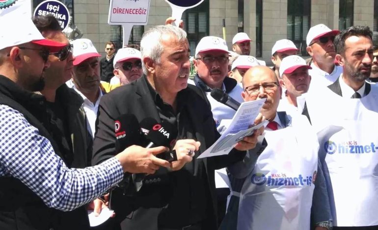 Hizmet-İş Sendikası Kütahya Belediyesi’ndeki İşten Çıkarmalara Tepki Gösterdi