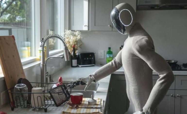 Huawei ve UBTech’ten dev iş birliği: İnsansı robotlar evlere ve fabrikalara geliyor