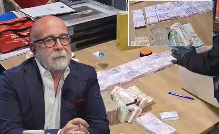İBB Yolsuzluk Soruşturmasında 22 Gözaltı