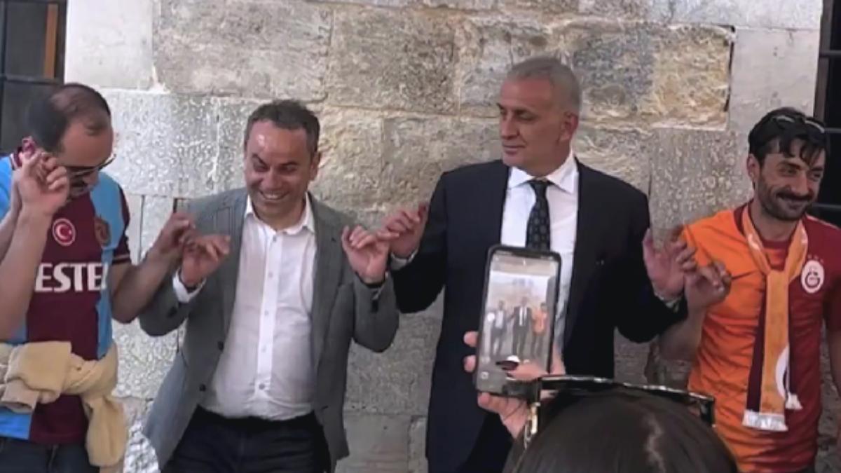 İbrahim Hacıosmanoğlu, final maçı öncesinde horon oynadı