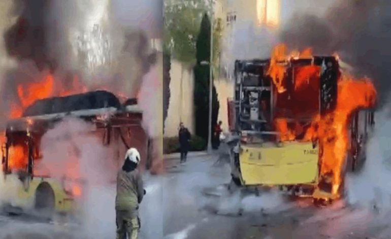 İETT otobüsü seyir halindeyken yandı