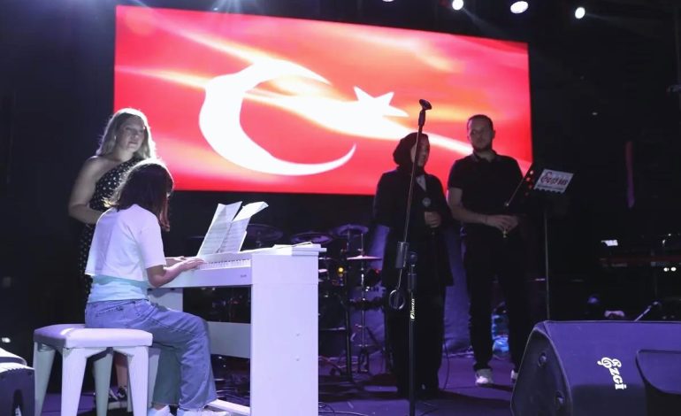 Iğdır’da Gençlik Yürüyüşü Düzenlendi