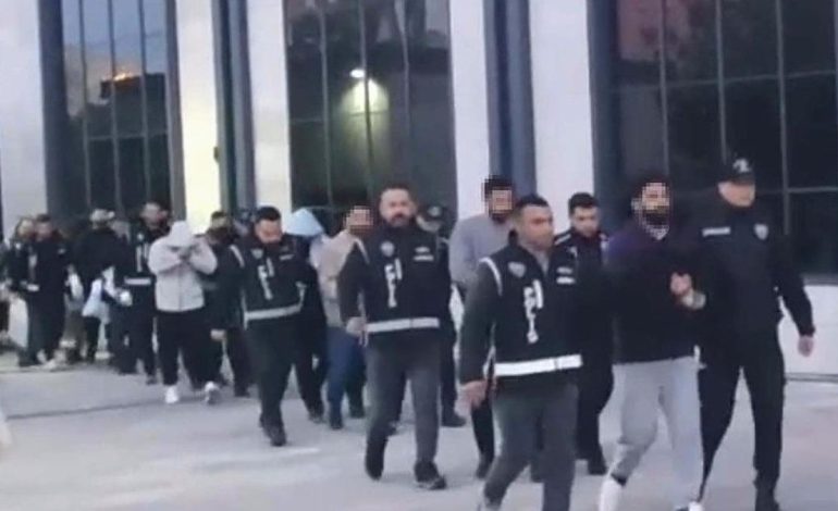 İki aile arasında çıkar çatışması başlayınca ortak işledikleri suçlar deşifre oldu