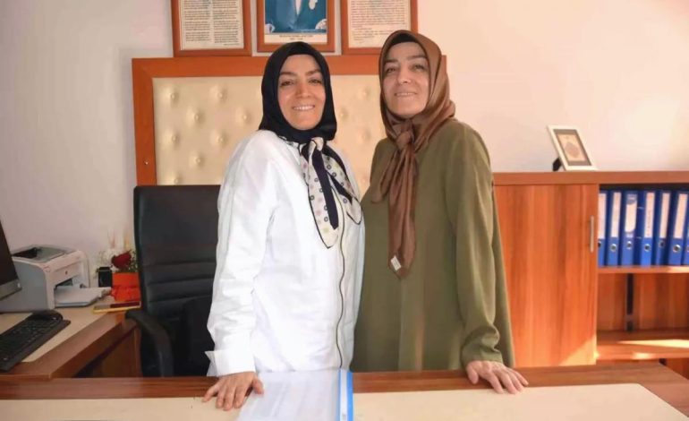 İkiz Öğretmenler, 15 Yıldır Aynı Okulda Görev Yapıyor