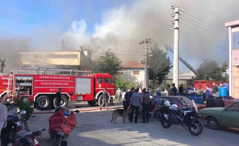 Isparta’da Oyuncak Dükkanında Yangın