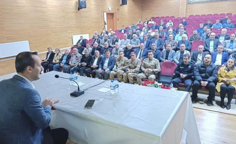 İspir’de Kurum Amirleri ve Muhtarlarla İstişare Toplantısı Düzenlendi