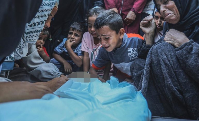 İsrail Gazze’de bebekleri katlediyor: 75 noktaya daha saldırı
