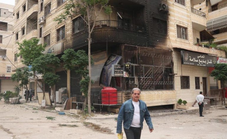 İsrail, Suriye Devlet Başkanlığı Sarayı’nın yakınını vurdu