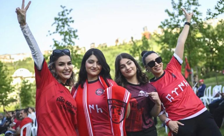 İstanbul’da coşkulu kutlama! Ama bu kez Türk takımı değil