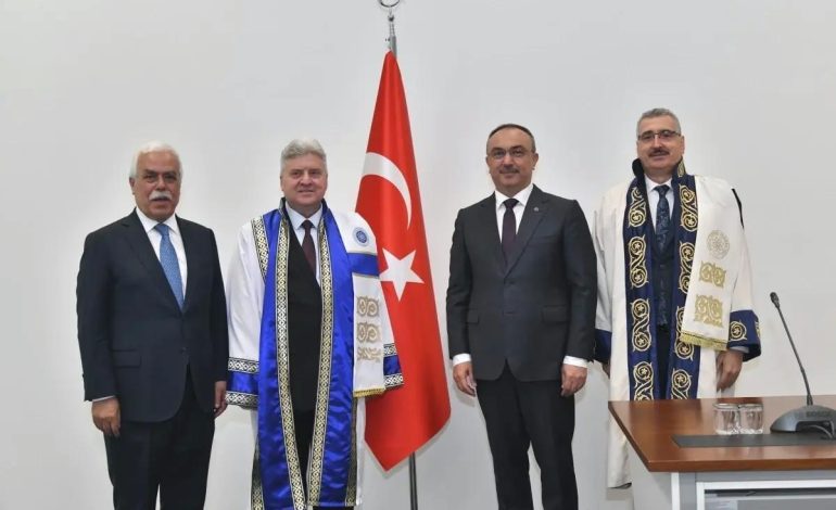İvanov’a Fahri Doktora Unvanı