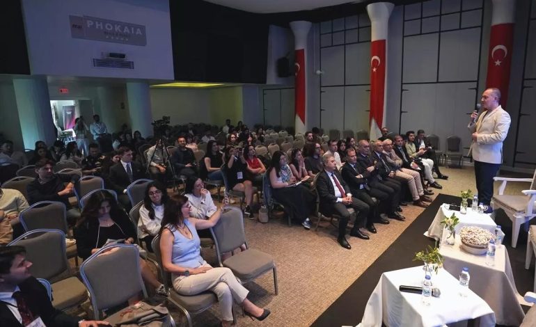 İzmir’de Hukuk Festivali Başladı