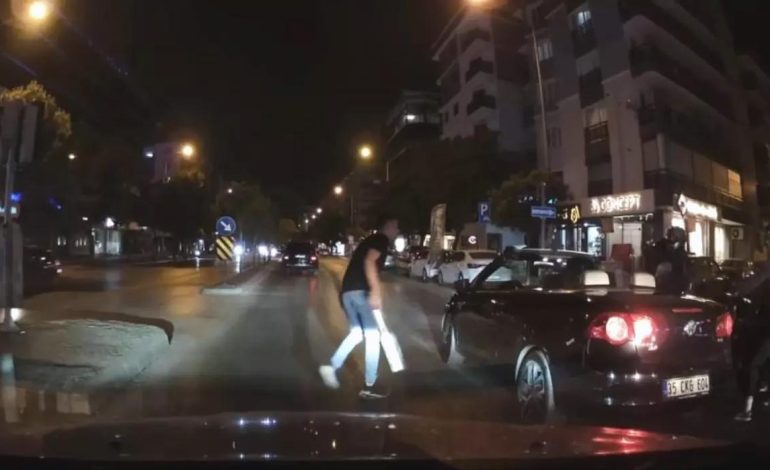 İzmir’de Trafik Tartışmasında Bıçaklı Saldırı