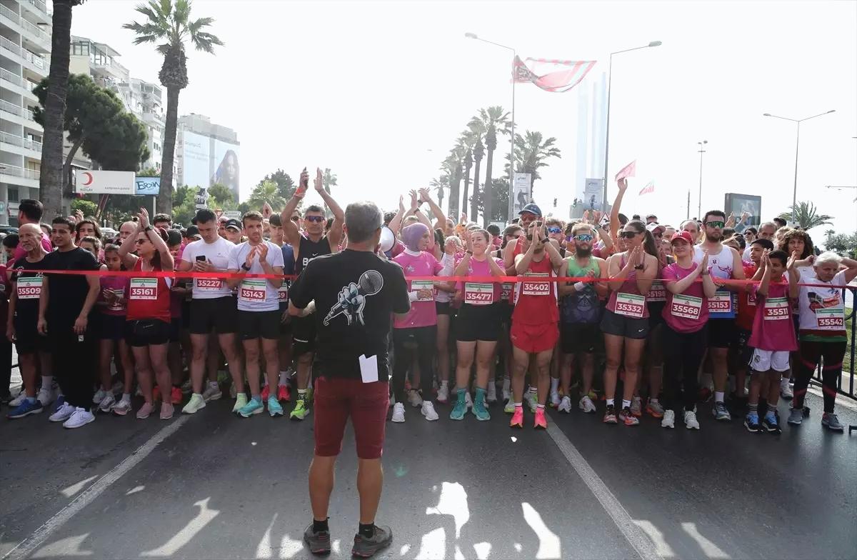 İzmir’de Zübeyde Hanım Koşusu Yapıldı