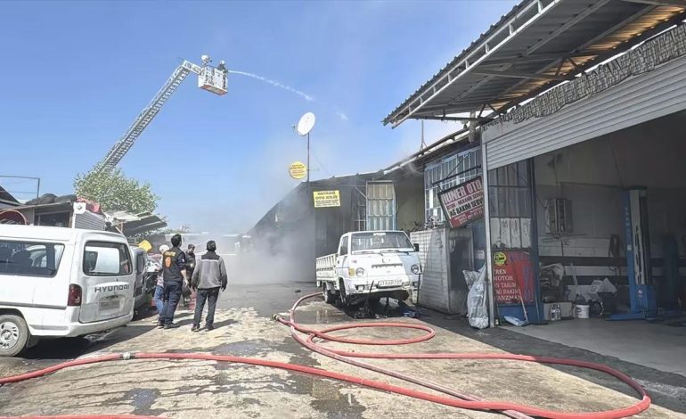 İzmit’te Oto Kilit Tamircisinde Yangın