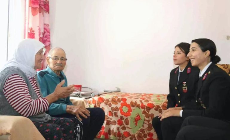 Jandarmadan Anlamlı Ziyaret
