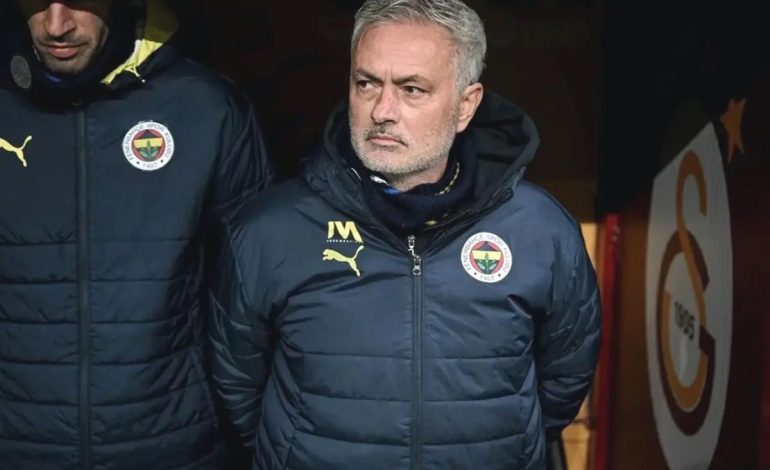 Jose Mourinho Fenerbahçe’den gidiyor! İşte yerine gelebilecek iki aday