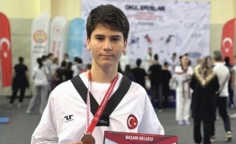 Kaan Türkmen, Türkiye Üçüncüsü Oldu