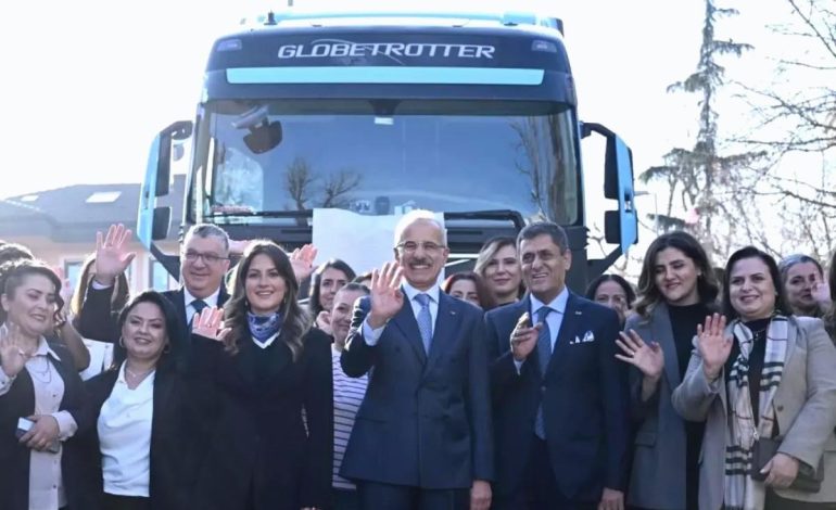Kadın Sürücülere Resmi Teşvikler Başladı