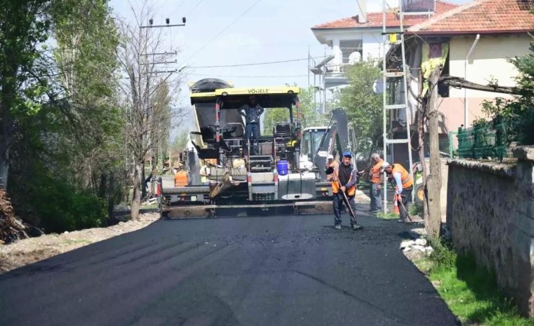 Kahramankazan’da Asfalt Seferberliği Devam Ediyor