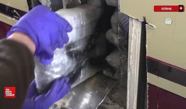 Kapıkule’de otobüste 87 kilo 752 gram uyuşturucu ele geçirildi