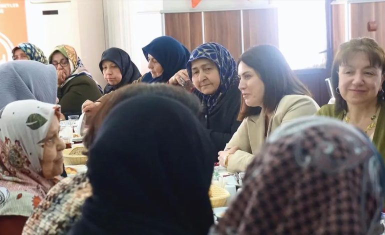 Karabük’te şehit anneleri yemekte buluştu