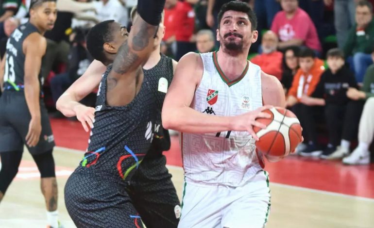 Karşıyaka Kümeyle Burun Buruna
